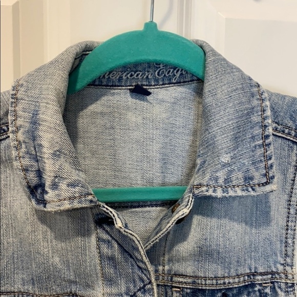 AEO EUC Distressed Acid Wash Denim Vest - Picture 5 of 12